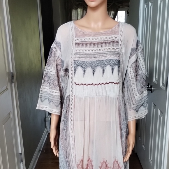 Maeve Patterned Dress - Picture 4 of 15